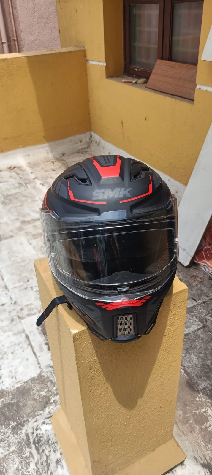 Selling my lightly used SMK helmet  2