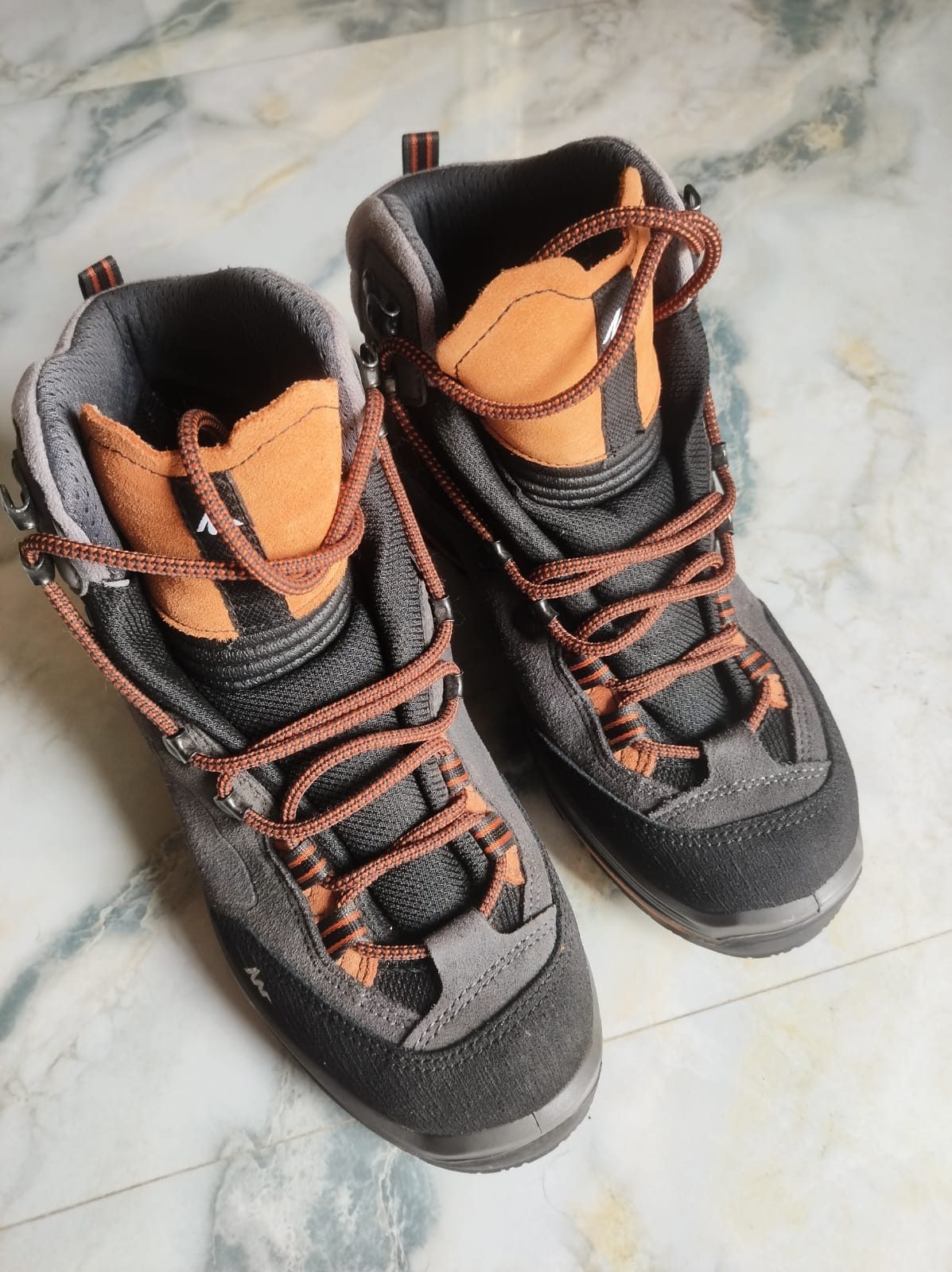 Hiking shoes  - image 1