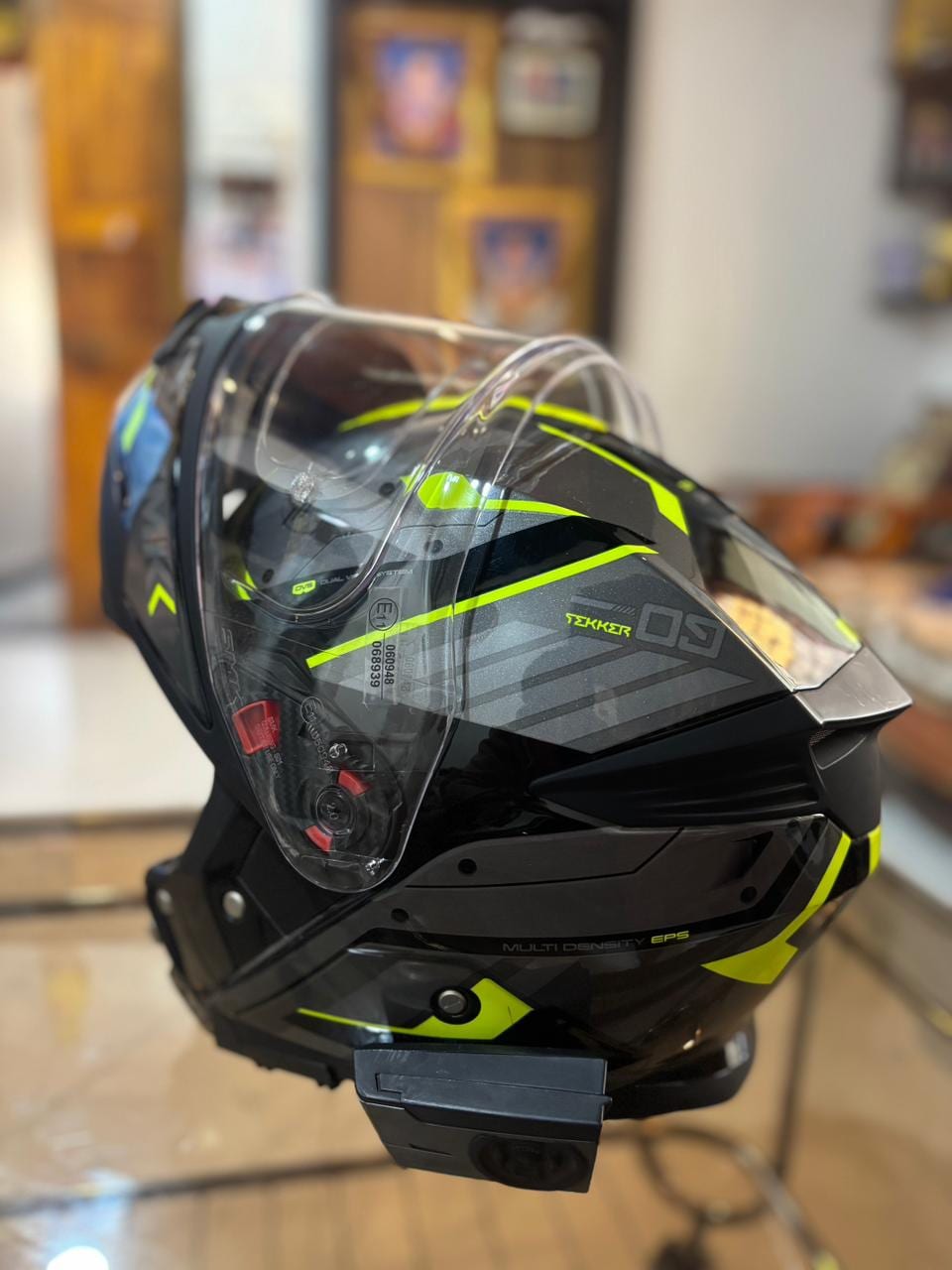 SMK Gullwing model helmet  5