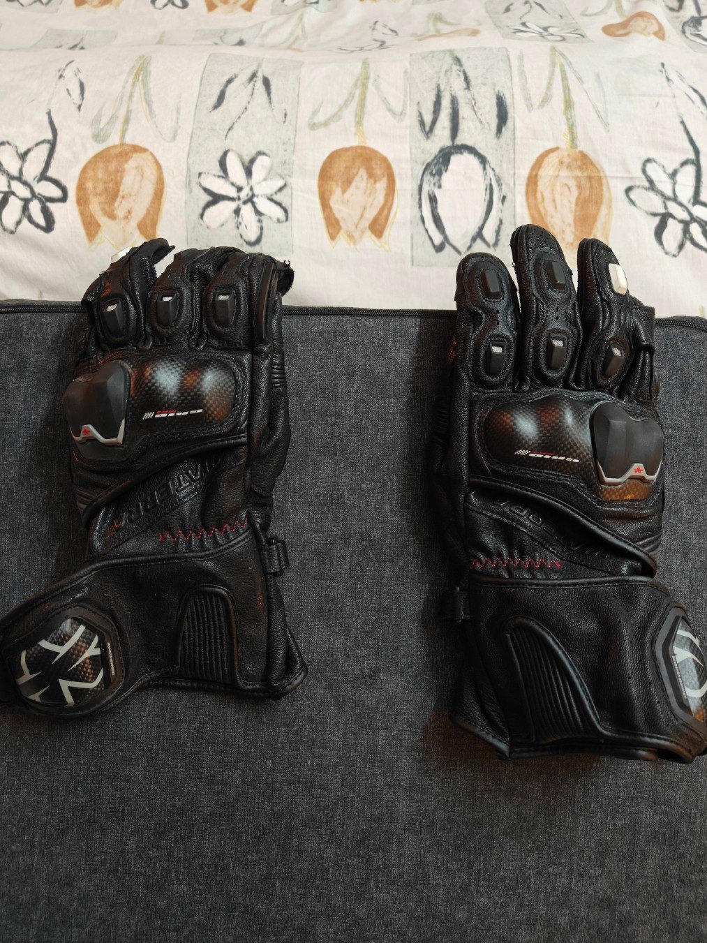 Full gauntlet gloves  3