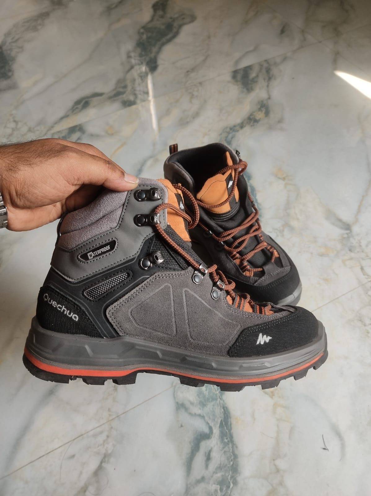 Hiking shoes  2